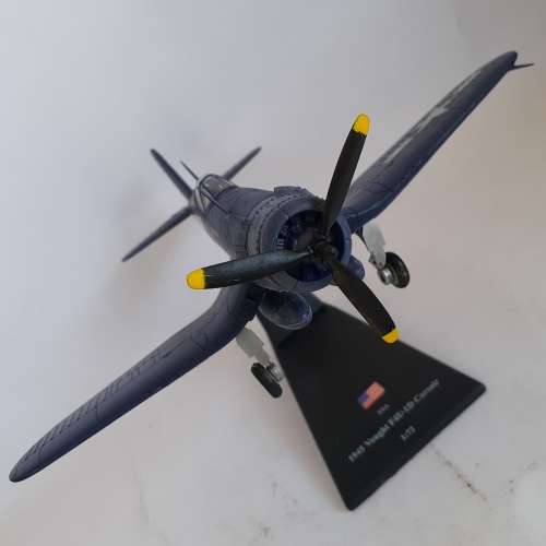 AmerCom Collection 1945 Vaught F4U-1D Corsair