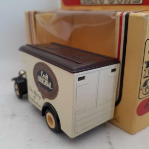 Lledo Days Gone Dennis Parcels Van Croft Original Sherry Mint Boxed