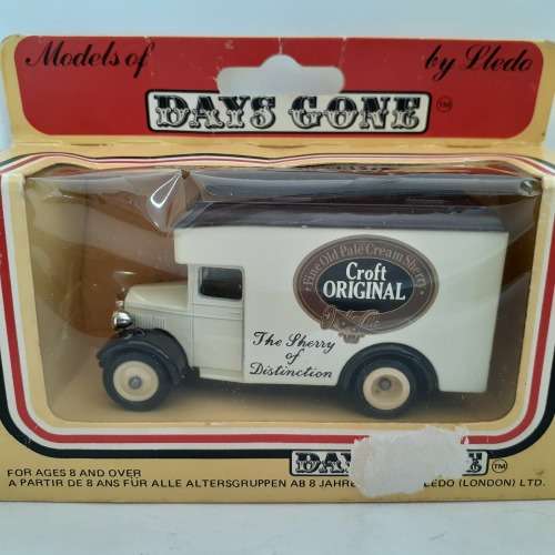 Lledo Days Gone Dennis Parcels Van Croft Original Sherry Mint Boxed