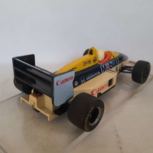 YEAR END STOCK CLEARANCE SALE! Scalextric C374 Williams FW11 Formula 1 No.5 Nigel Mansell