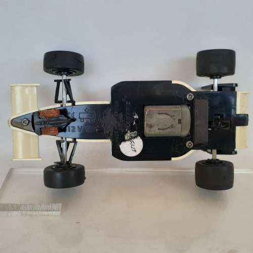 YEAR END STOCK CLEARANCE SALE! Scalextric C374 Williams FW11 Formula 1 No.5 Nigel Mansell