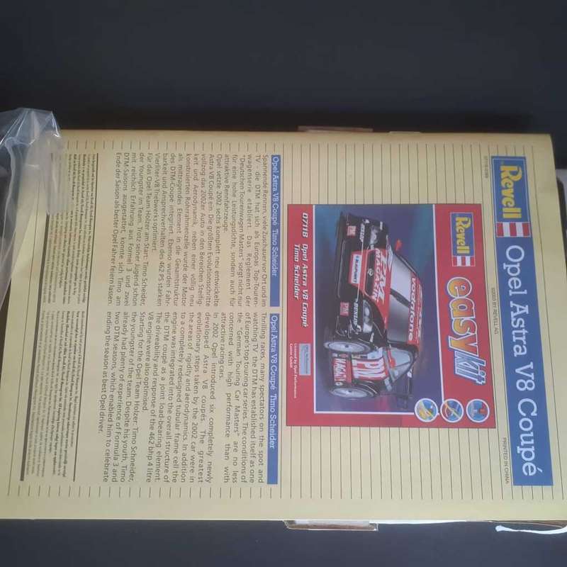 Revell Easy Kit 7118 Opel Astra V8 CoupeTimo Scheider Mint Boxed
