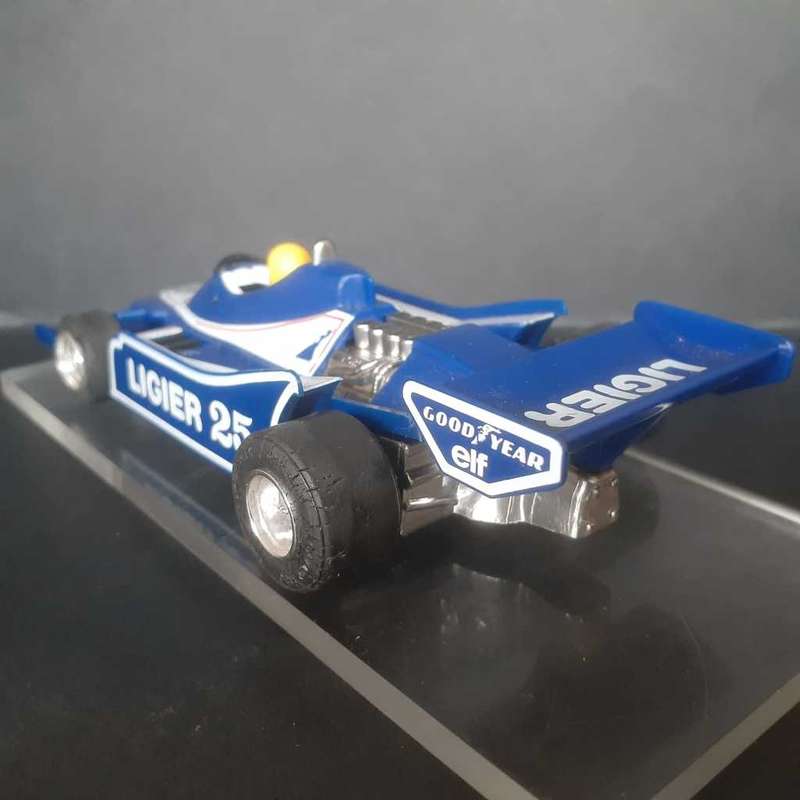 Scalextric C137 Ligier JS11 F1
