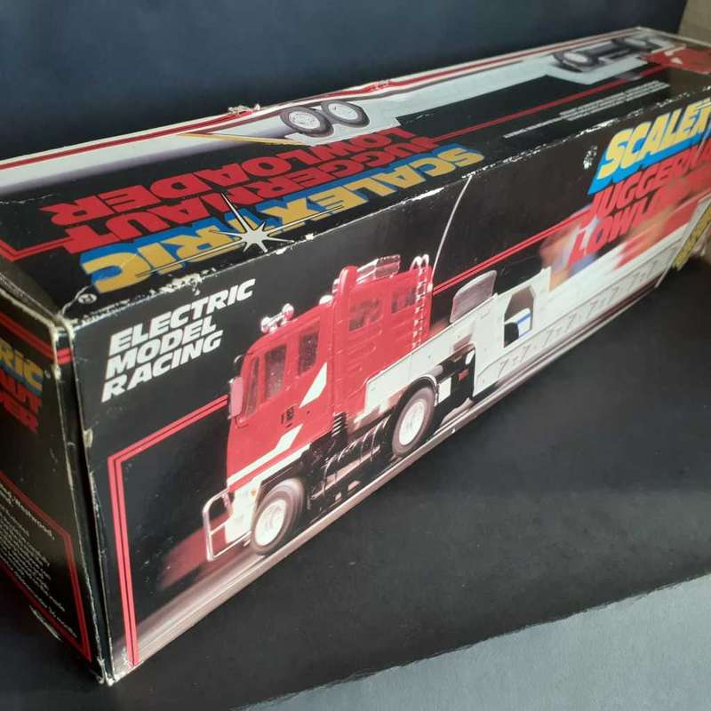 Scalextric C302 Juggernaut Lowloader Boxed