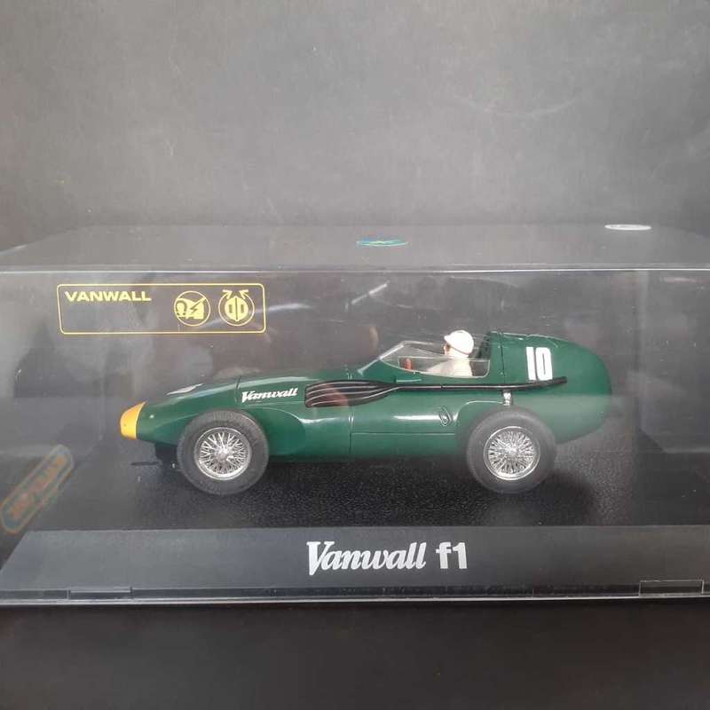 Scalextric C2552 Vanwall F1 #10 Boxed