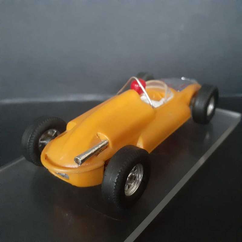 Scalextric Tri-ang C80 Offenhauser Rear Engine Made in Hong Kong