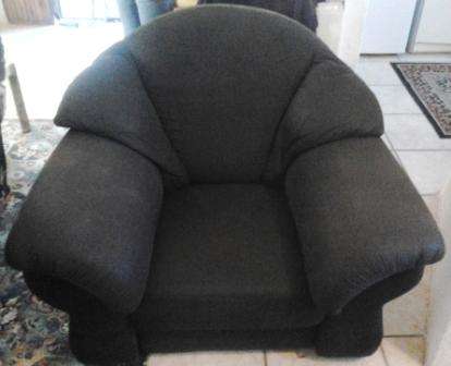 "Grafton Everest" 6 seater lounge suite.
