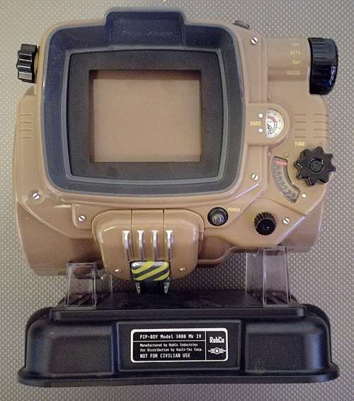 Fallout 4 with PIP - BOY Collector's Edition for X BOX One. Includes Hard Case and Stand.
