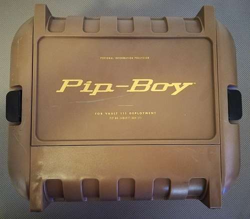 Fallout 4 with PIP - BOY Collector's Edition for X BOX One. Includes Hard Case and Stand.