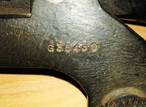 WW II RIFLE SCOPE STAMPED HBM & CO. NO.32 MK II with MOUNTING BRACKET.