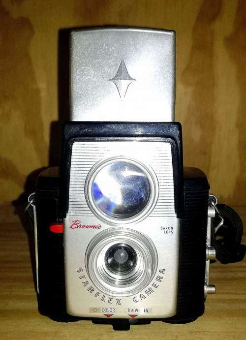 Vintage Brownie Starflex Camera with Bakelite body