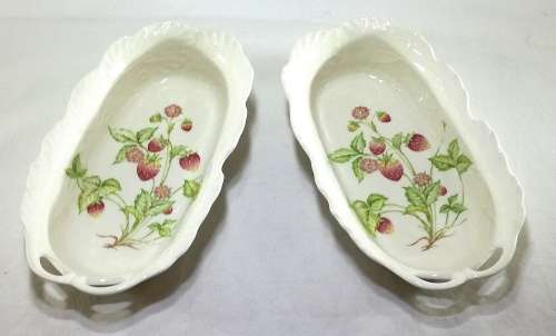 Vintage Strawberry Design Mitani Japan Crackled Glaze Rectangular Bowls