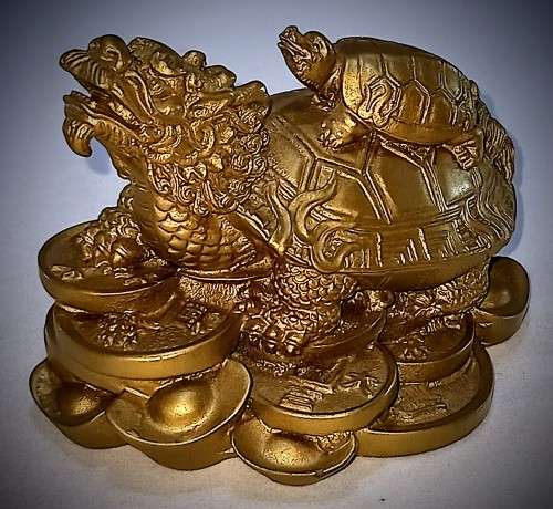 Vintage Oriental Resin Items as per Pictures
