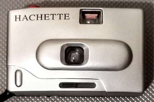 Vintage Hachette Daylight All Manual 35mm Film Camera in Working Condition