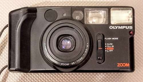 Olympus AZ-1 Zoom. 35-70mm. 35mm Film Camera in Working Condition