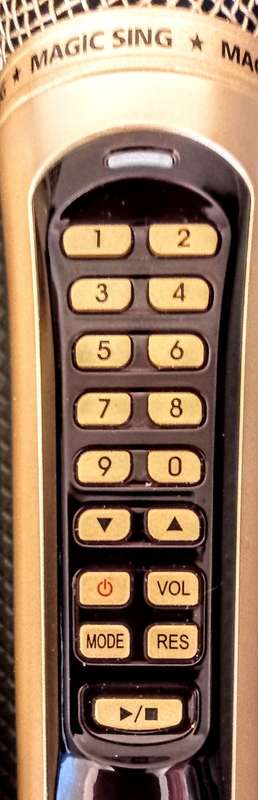 Magic Sing ET18K Karaoke Machine Microphones Only in working condition