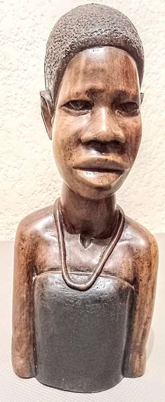Beautiful Solid Wood Carved Statue. 29cm Tall