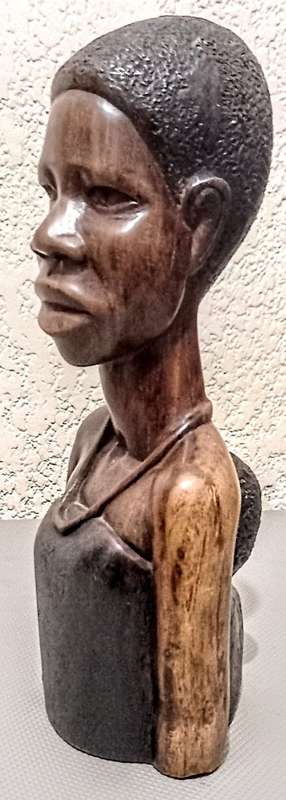 Beautiful Solid Wood Carved Statue. 29cm Tall