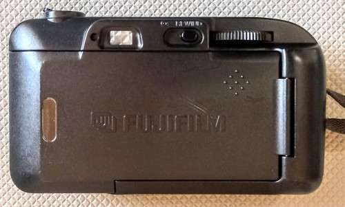 Fujifilm Clear Shot II. 35mm Manual Film Camera in Working Condition