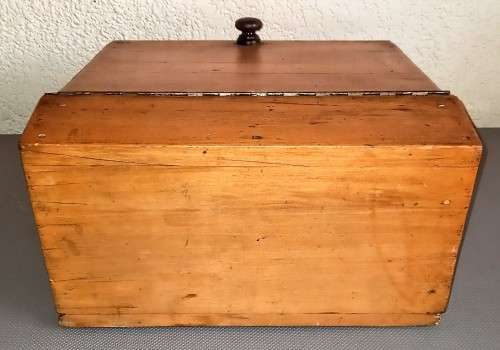 Simply Beautiful Rustic Farmhouse Solid Yellow Wood Breadbin. 39cm x 39cm x 21.5cm