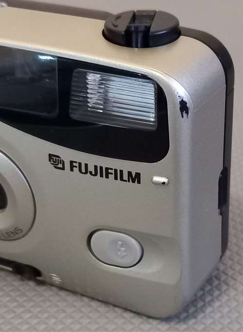 Fujifilm Clear Shot III Manual 35mm Film Camera with Flash in working condition