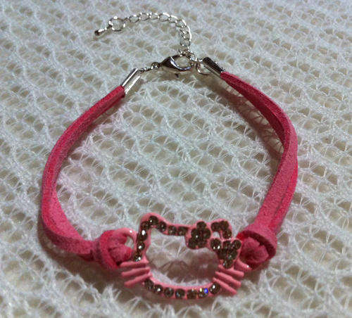 HELLO KITTY BRACELET WITH A-GRADE CLEAR RHINESTONES - LIGHT PINK