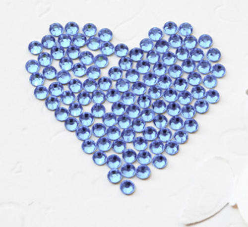 100PCS 1.5MM ROUND RHINESTONES FOR NAIL ART & CRAFTS - LIGHT BLUE