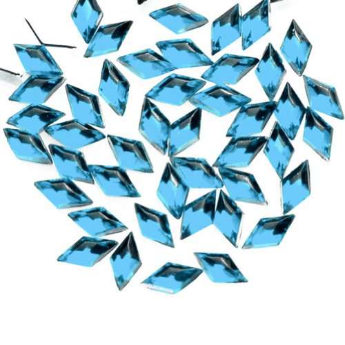 100PCS 1.5 * 3MM RHOMBUS RHINESTONES FOR NAIL ART & CRAFTS - LIGHT BLUE