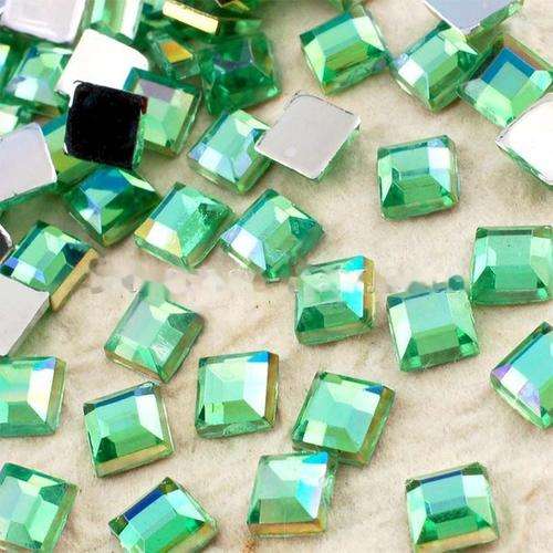 100PCS 2 * 2MM SQUARE RHINESTONES FOR NAIL ART & CRAFTS - LIGHT GREEN
