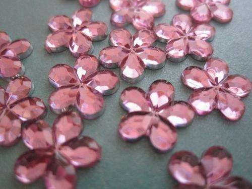 100PCS 3MM FLOWER RHINESTONES FOR NAIL ART  & CRAFTS - LIGHT PINK