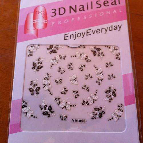 NAIL ART