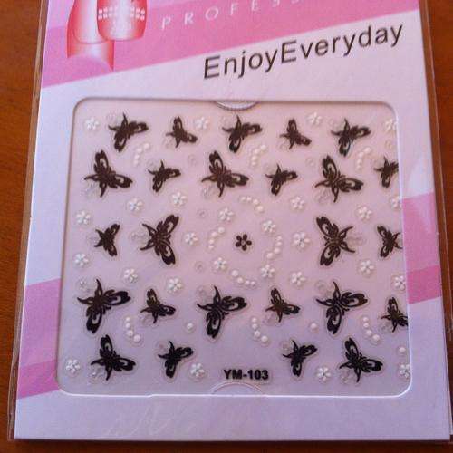 NAIL ART