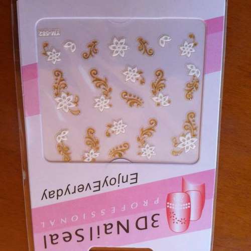 NAIL ART