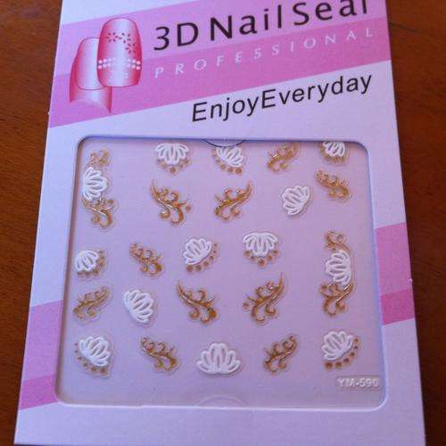 NAIL ART