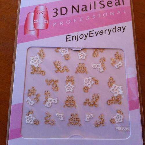 NAIL ART