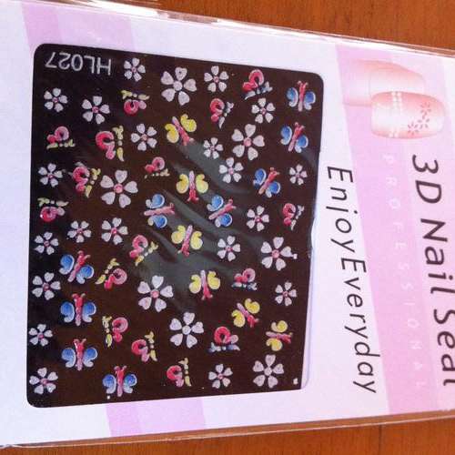 NAIL ART