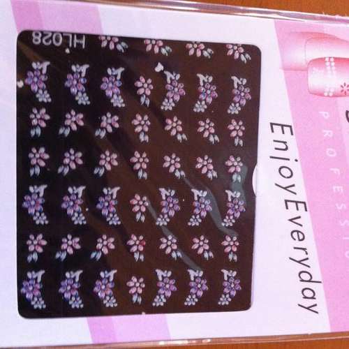 NAIL ART