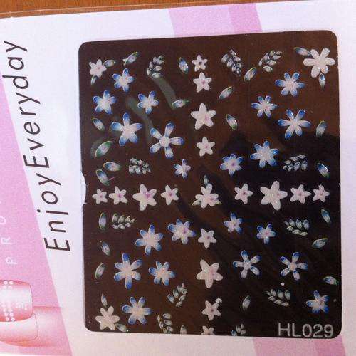 NAIL ART