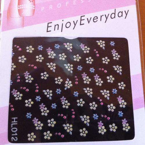 NAIL ART