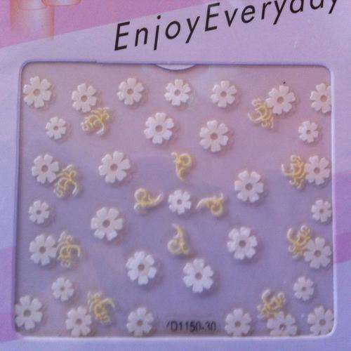 NAIL ART