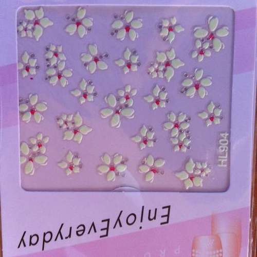 NAIL ART - GLOW IN THE DARK