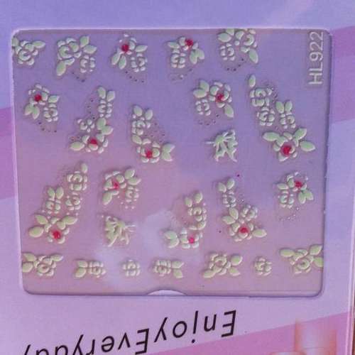 NAIL ART - GLOW IN THE DARK
