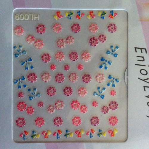 NAIL ART