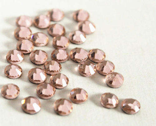 1 x GROSS - HOT-FIX SS16  3.8 - 4 mm CRYSTAL RHINESTONES - CHAMPAGNE