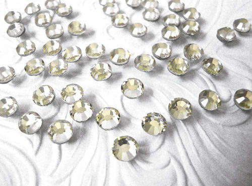 1 x GROSS - HOT-FIX SS16  3.8 - 4 mm CRYSTAL RHINESTONES - JONQUIL