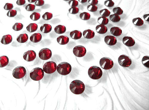(144 PCS) SS20 (5MM) IRON ON HOT FIX (HOTFIX)  FLATBACK RHINESTONE  - DARK SIAM RED