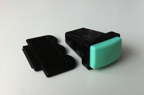 NAIL ART RECTANGULAR STAMPER AND SCRAPER (GREEN)