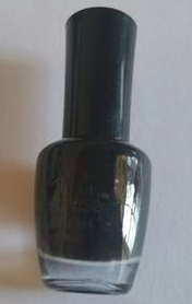 NAIL POLISH BLACK
