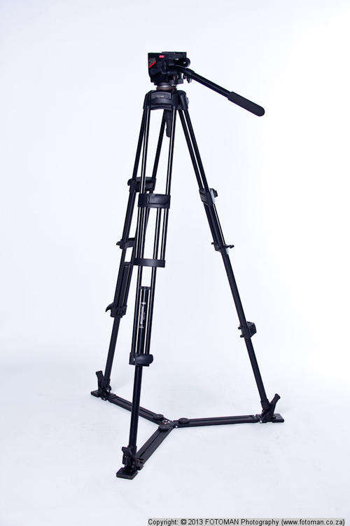 Manfrotto MV525 Video Tri-Pod with Manfrotto 503 Head in Original Carry Bag.