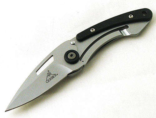 GERBER KNIFE TRENDY FRAMELOCK POCKET KNIFE WITH CLIP